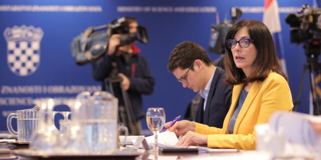 Zagreb: Ministrica Blaženka Divjak održala brifing o uvođenju kurikularne reforme