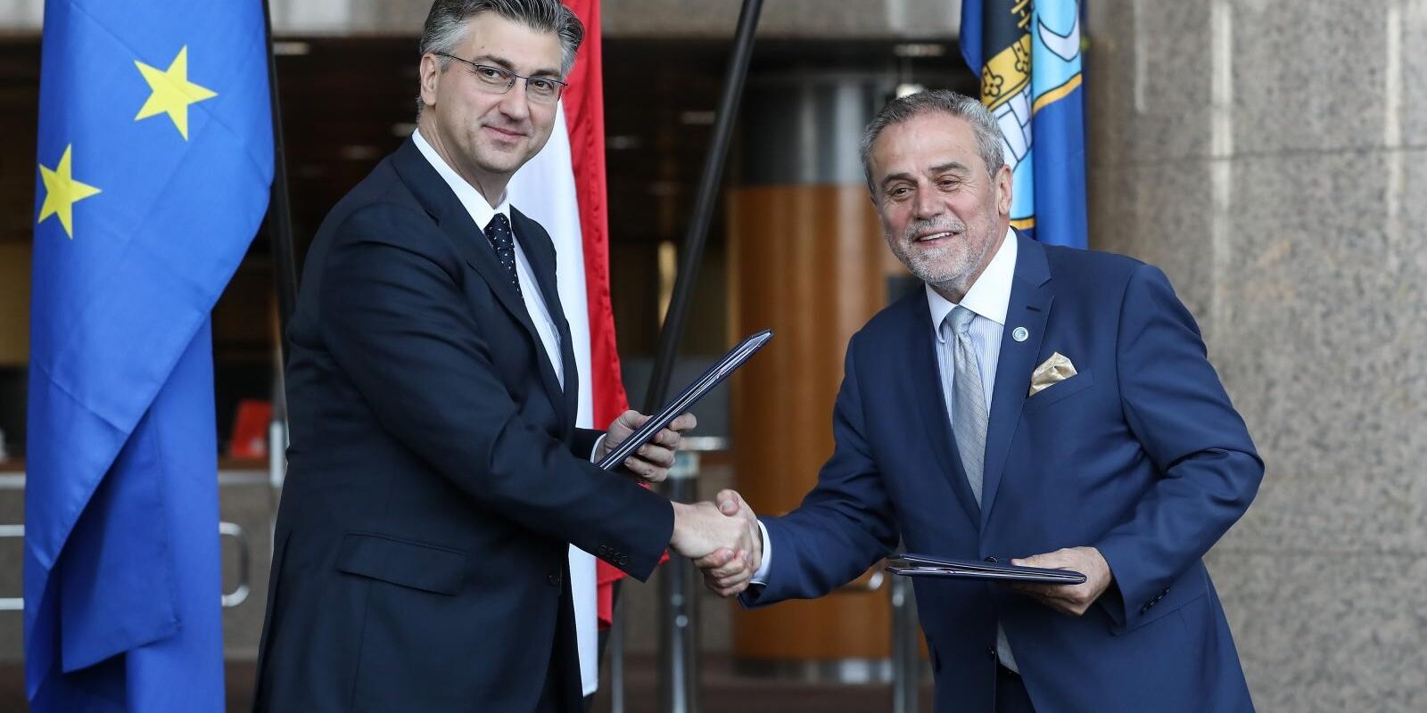 Plenkoviæ i Bandiæ potpisali sporazum prve faze projekta gradnje Nacionalne djeèje bolnice