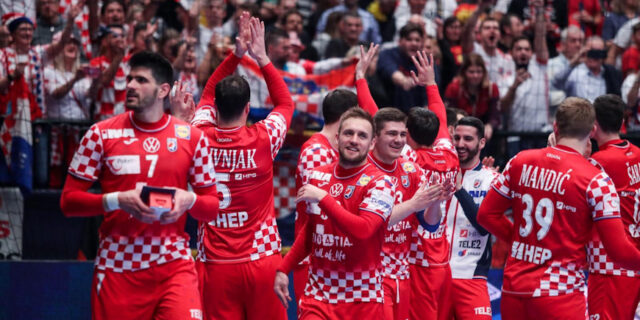 Beč: Slavlje hrvatskih rukometaša nakon pobijede nad Austrijom