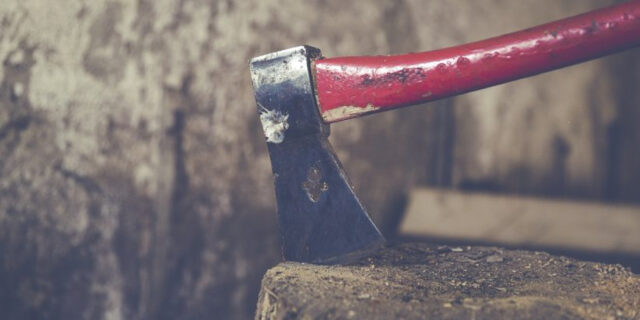 axe-1748305_1280-822×548