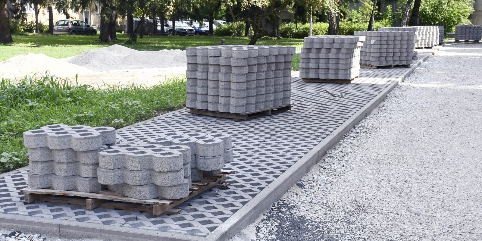 Sisak: Započeli radovi na uređenju parkirališta na Trgu hrvatskih branitelja