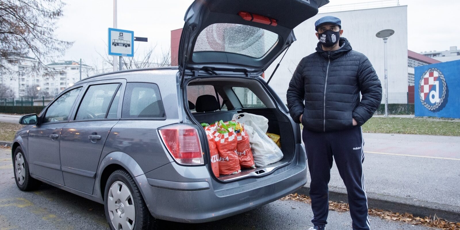Zagreb: Humanitarac sakupio potrepštine te krenuo prema Petrinji i okolici