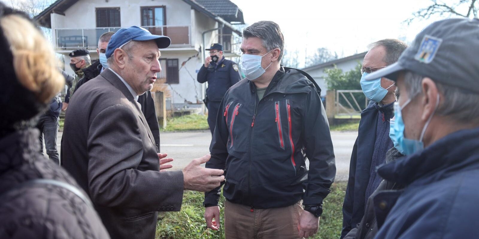 Zoran Milanović obišao Prekopu i razgovarao s mještanima