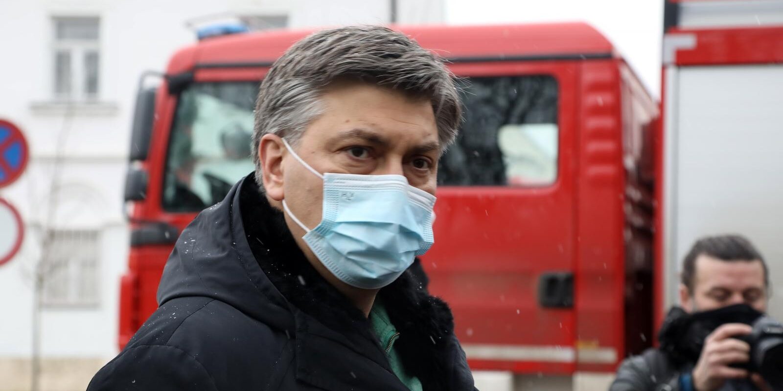 Sisak: Plenković i Medved obišli Sisak i prisustvovali pripremama uklanjanja sisačke katedrale