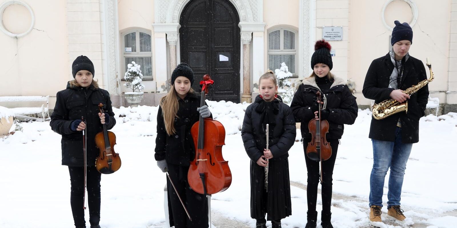 Sisak: Učenici održali koncert kako bi skupili novce za popravak Muzičke škole