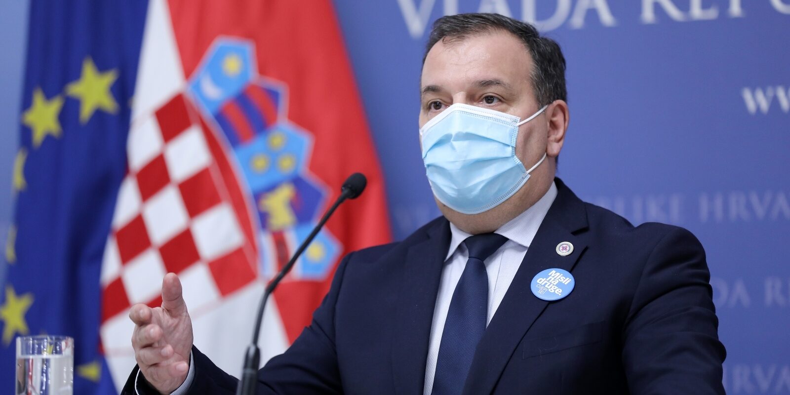 Zagreb: Ministar Vili Beroš dao izjavu za medije
