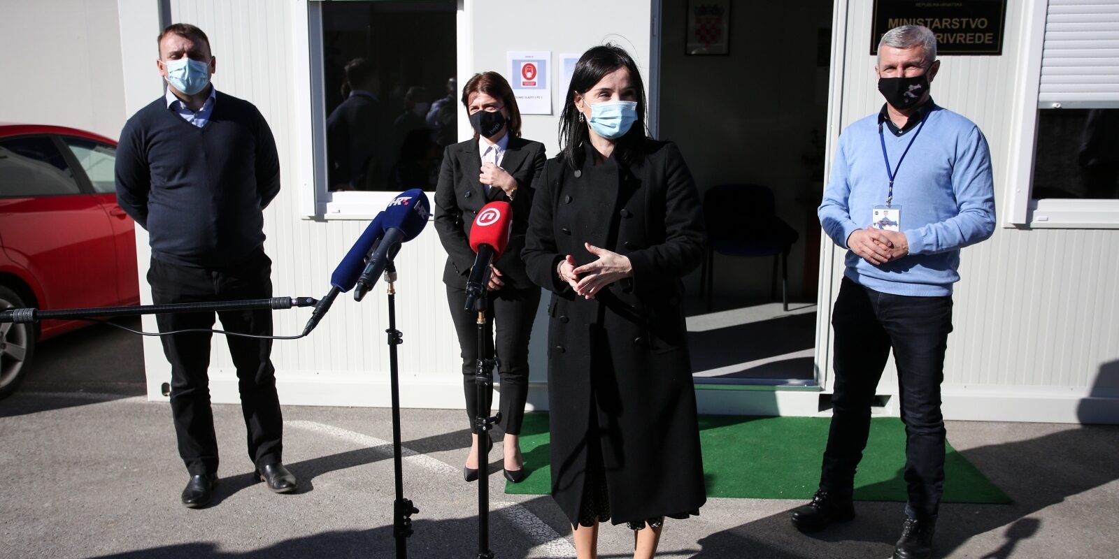 Ministrica Vučković obišla Petrinju gdje je izmješten ured Ministarstva poljoprivrede