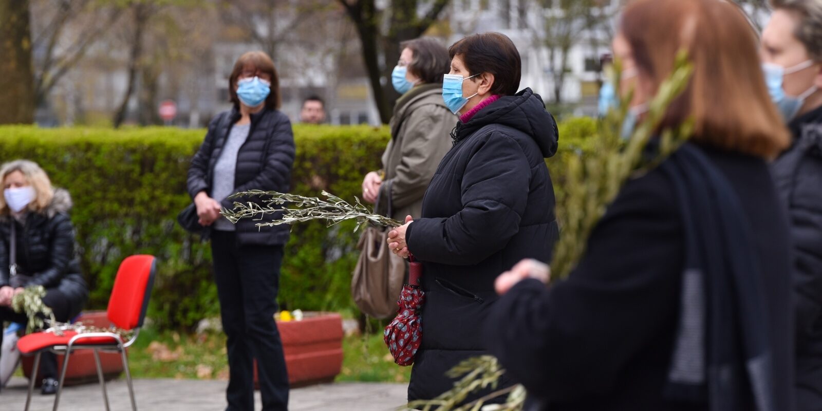 Zagreb: Prodaja maslinovih grančica ispred crkve u Utrinama