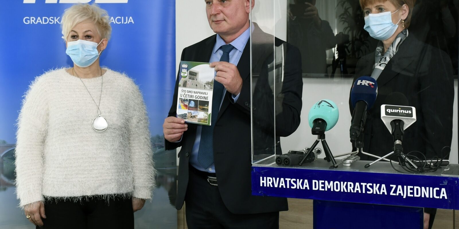 Sisak: HDZ, HSLS i HKS o promidžbenim slikovnicama gradonačelnice Ikić Baniček