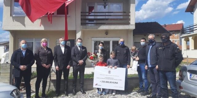 petrinja policajci donacija potres