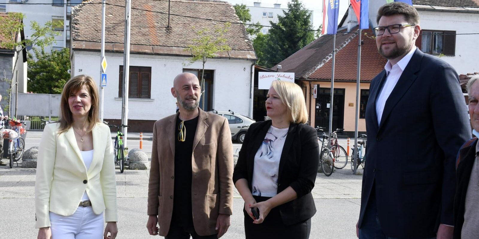 Predsjednik SDP-a Peđa Grbin u Sisku dao podršku Kristini Ikić Baniček