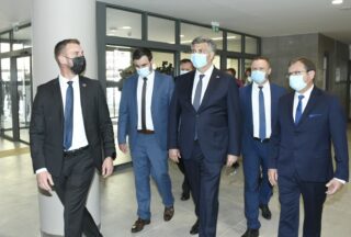 Sisak: Plenković na  svečanosti otvorenja Središnjeg paviljona Opće bolnice dr. Ivo Pedišić