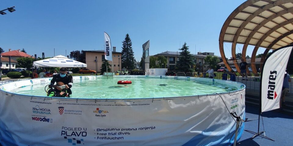 pogled u plavo popovača