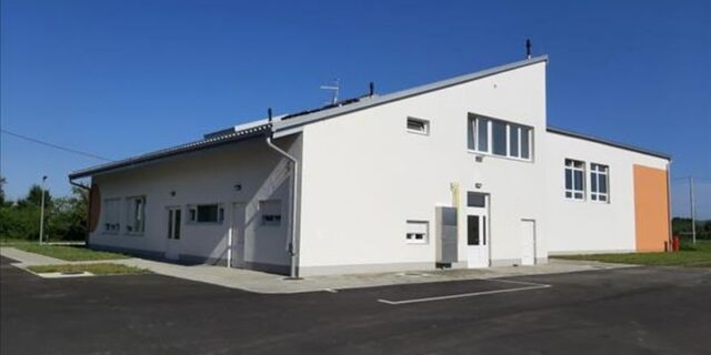društveni dom banova jaruga