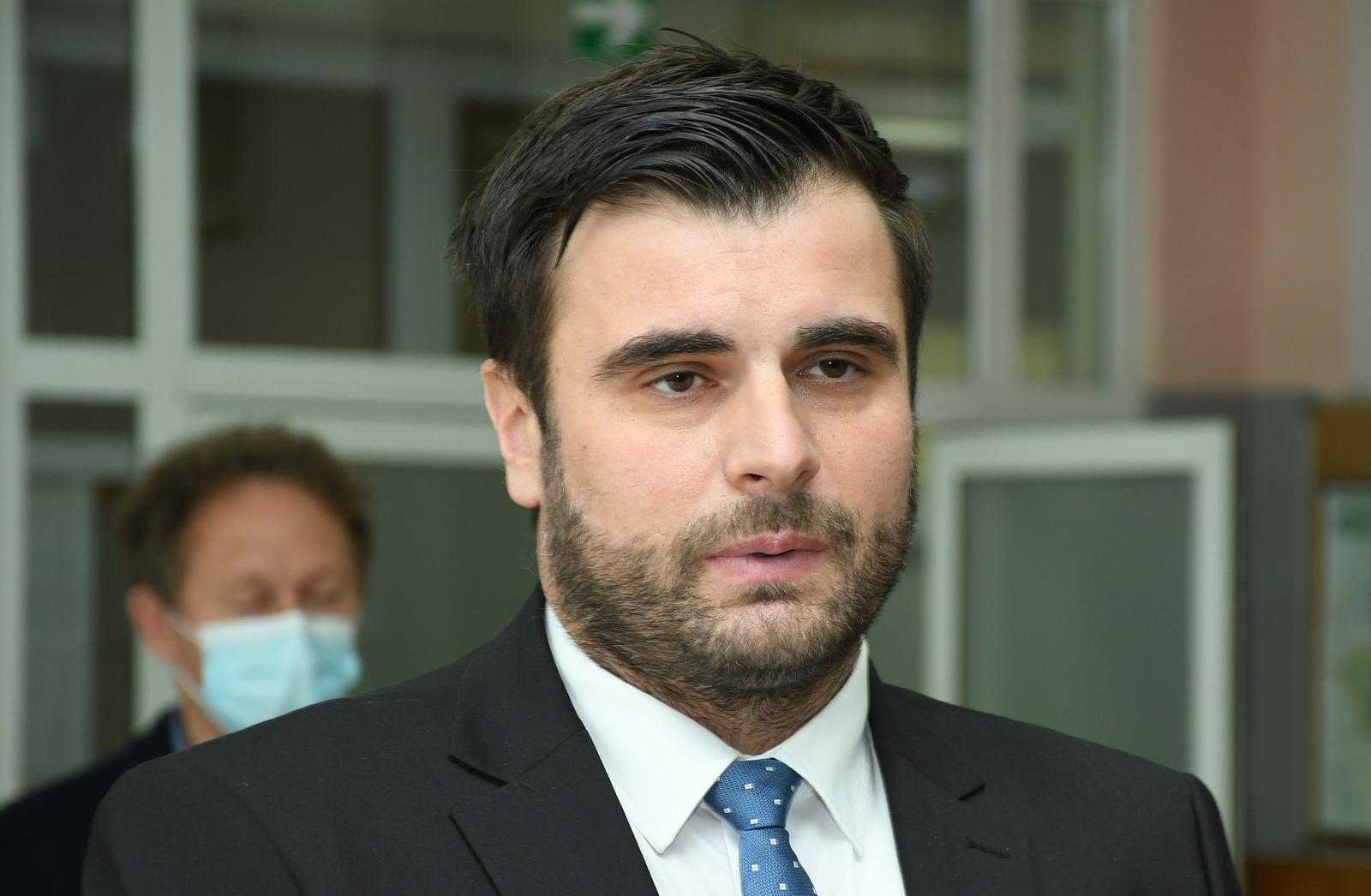 Izaslanstvo Hrvata BiH, predvođeno Draganom Čovićem, obišlo obnovljenu školu u Petrinji