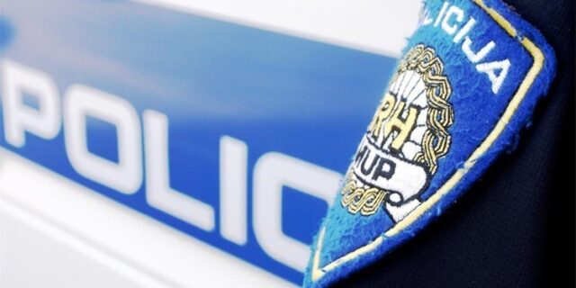 Policija natpis