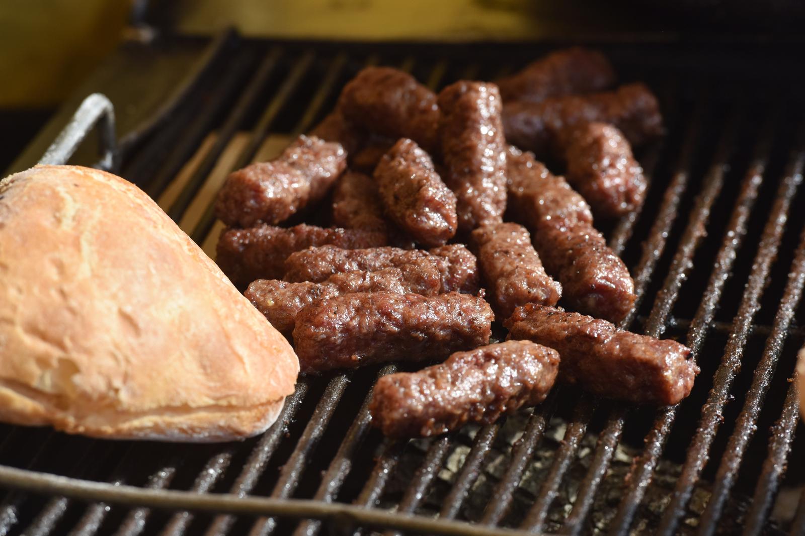 Ćevapi na roštilju