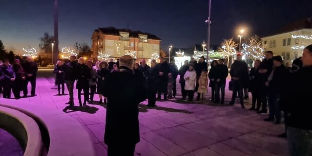 advent adventska svijeća kutina