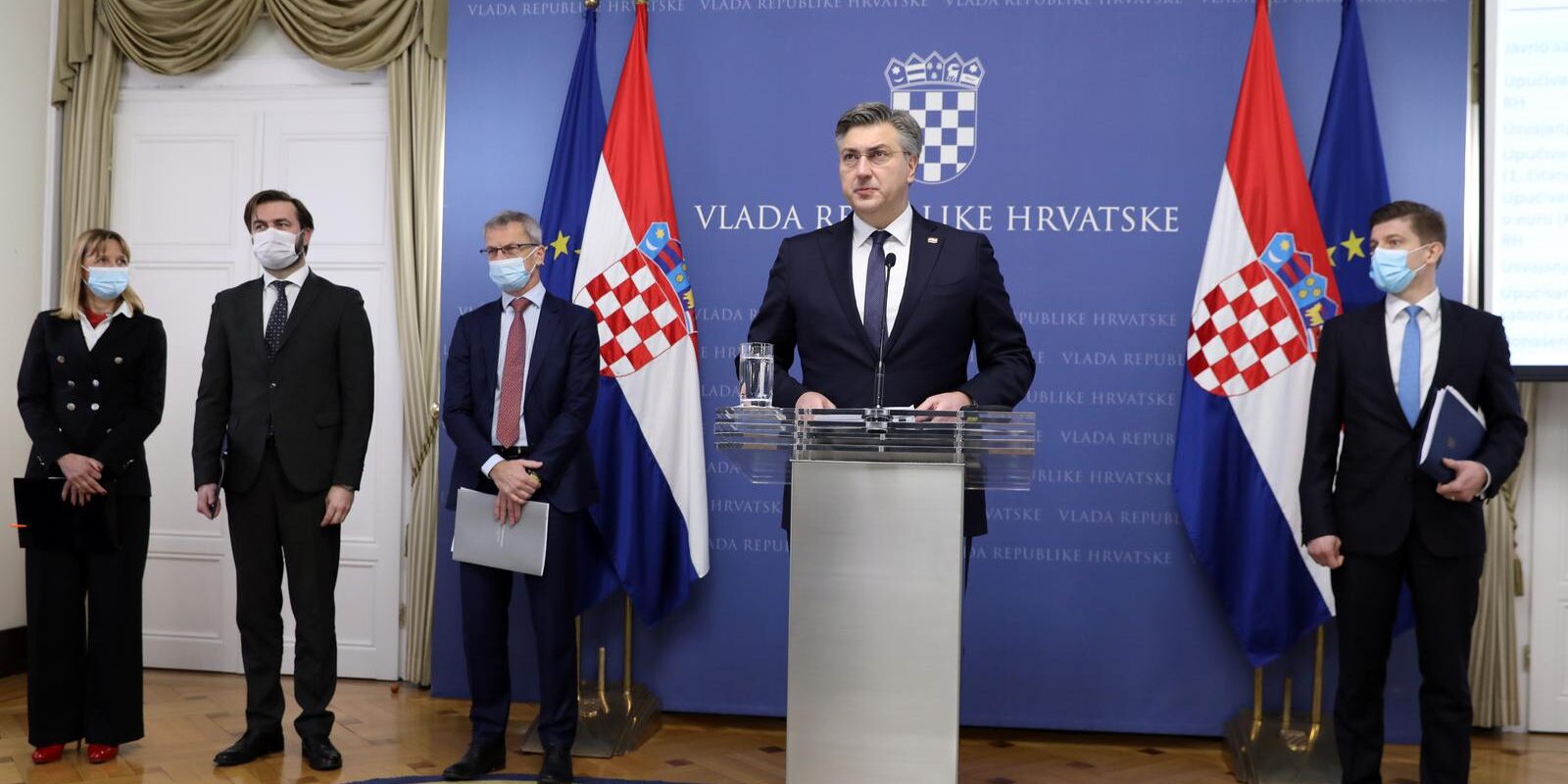 Plenković u društvu Ćorića, Marića i Vujčića predstavio Prijedlog zakona o uvođenju eura