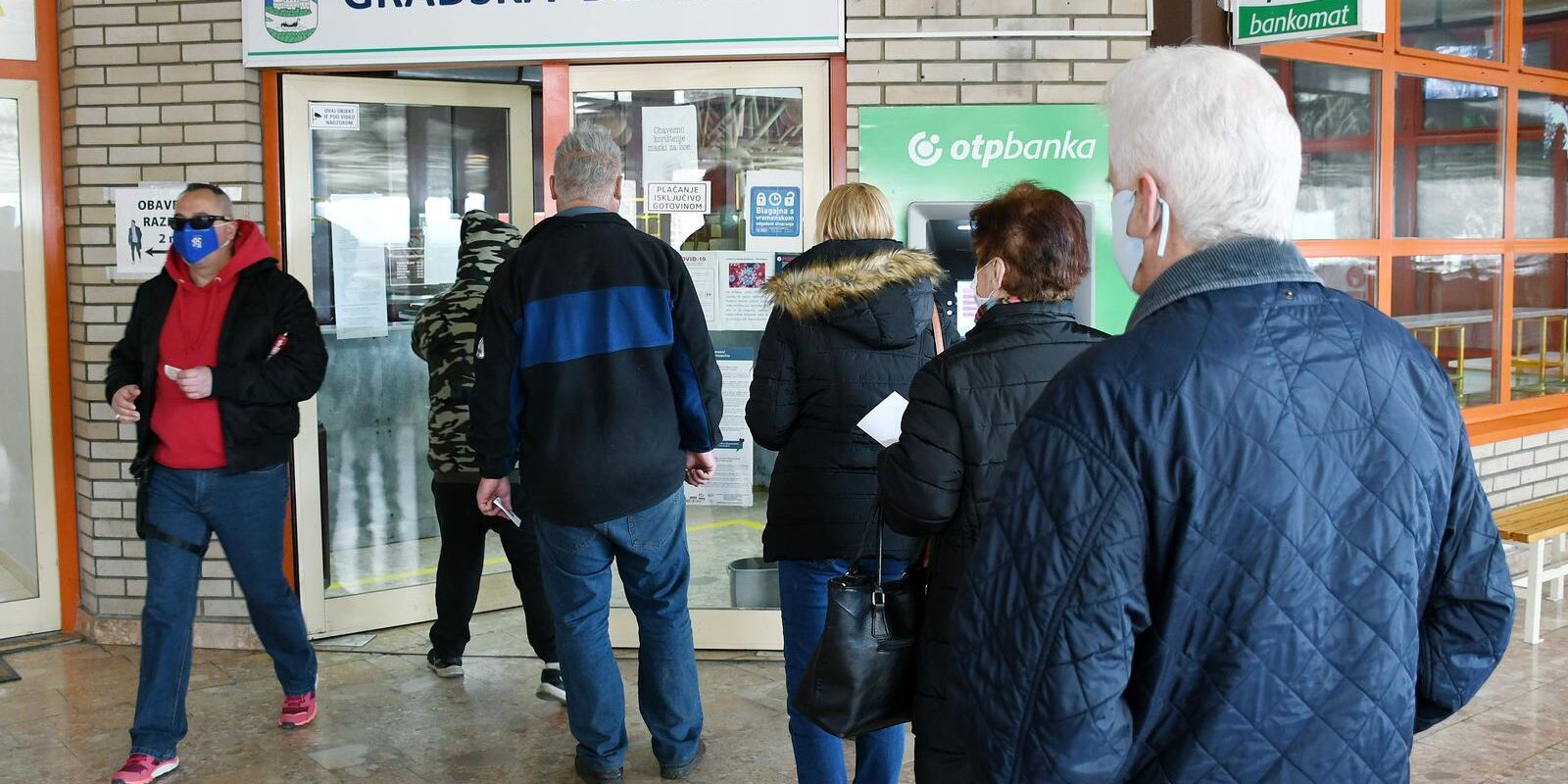 Grad Sisak počeo s isplatom uskrsnica umirovljenicima i nezaposlenim osobama