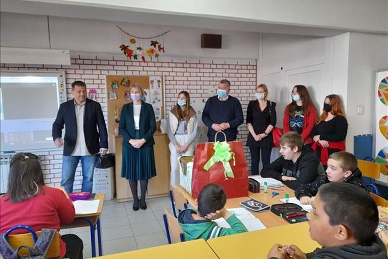 oš zvonimira franka kutina