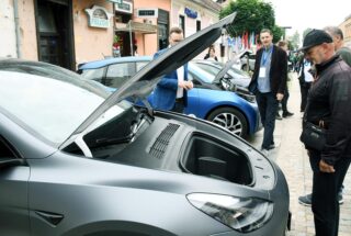 U Sisku je održana 6. izložba električnih i hibridnih automobila