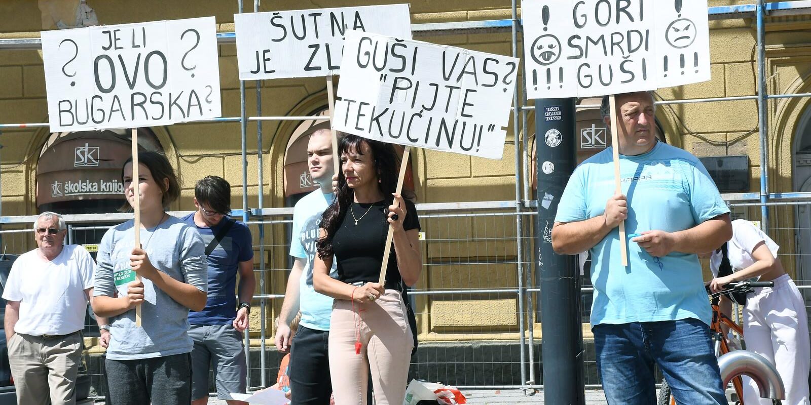 Sisak: Prosvjed inicijative “Siščani ne žele biti smetlišćani”