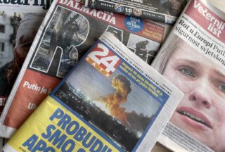 Naslovnice novina s vijestima o ratu u Ukrajini