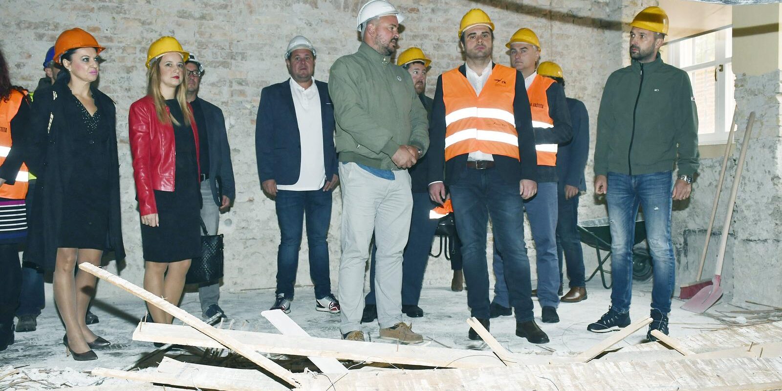 Obilazak radova na obnovi zgrade Gimnazije Sisak