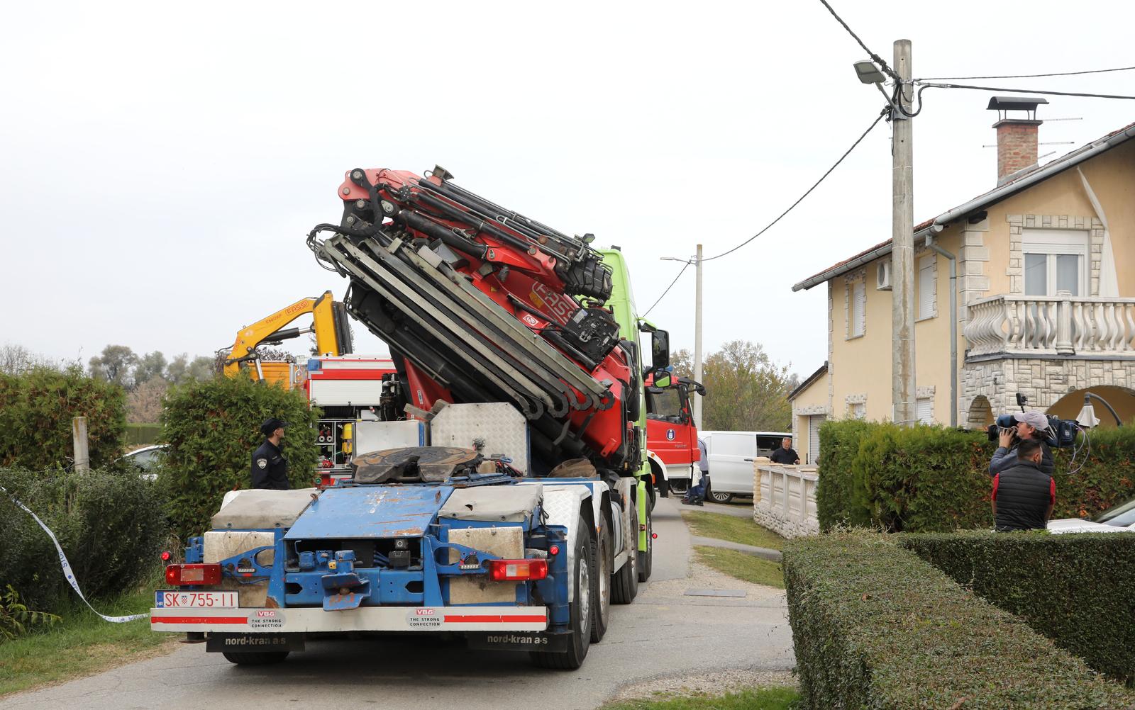 Sisak: Dvije osobe smrtno stradale u nesreći na radu