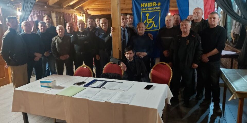 hvidra23