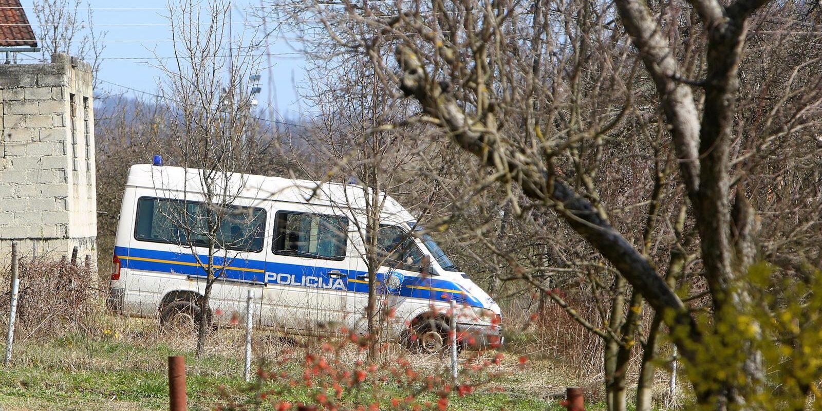 policija
