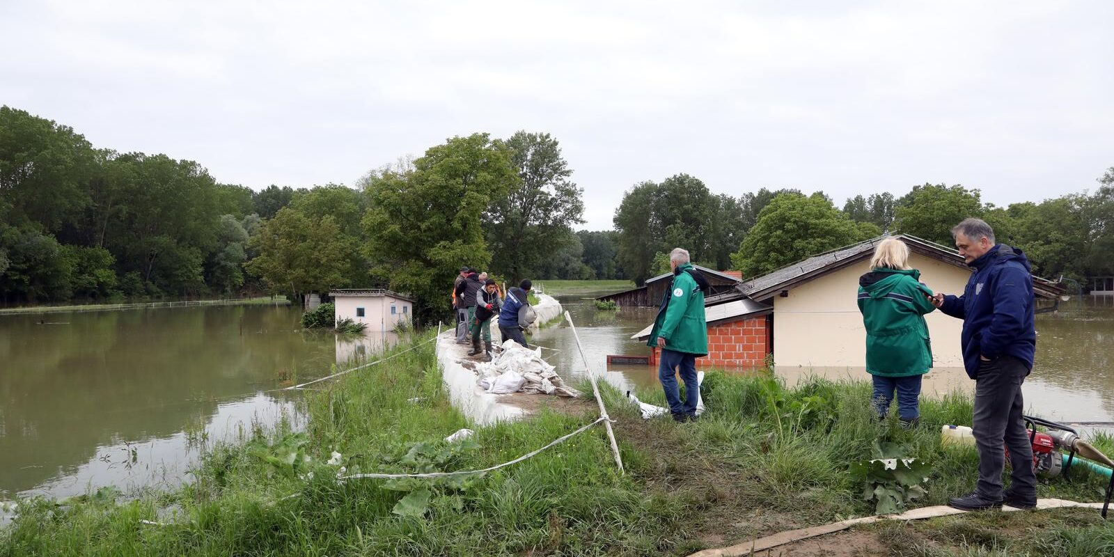 Kod Siska poplavljen kompleks za terapijsko jahanje nakon popuštanja nasipa