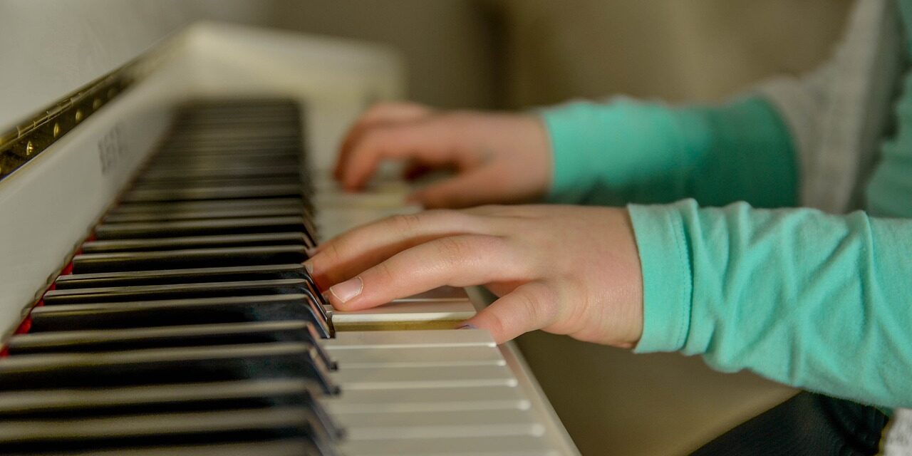 glazba instrument dijete klavir