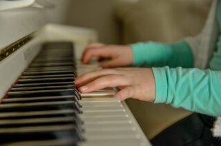 glazba instrument dijete klavir