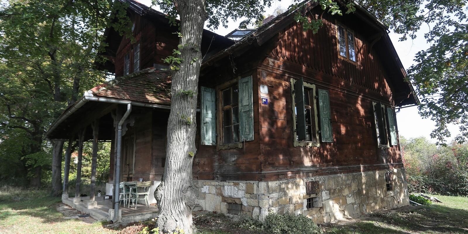 Zagreb: Drveni ljetnikovac ‘Vila Olga’ uslijed potresa znatno oštećen