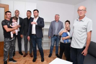 Dvor: Uručeni su ključevi korisnicima stanova koje je za stradalnike potresa uredila i opremila Sisačko-moslavačka županija