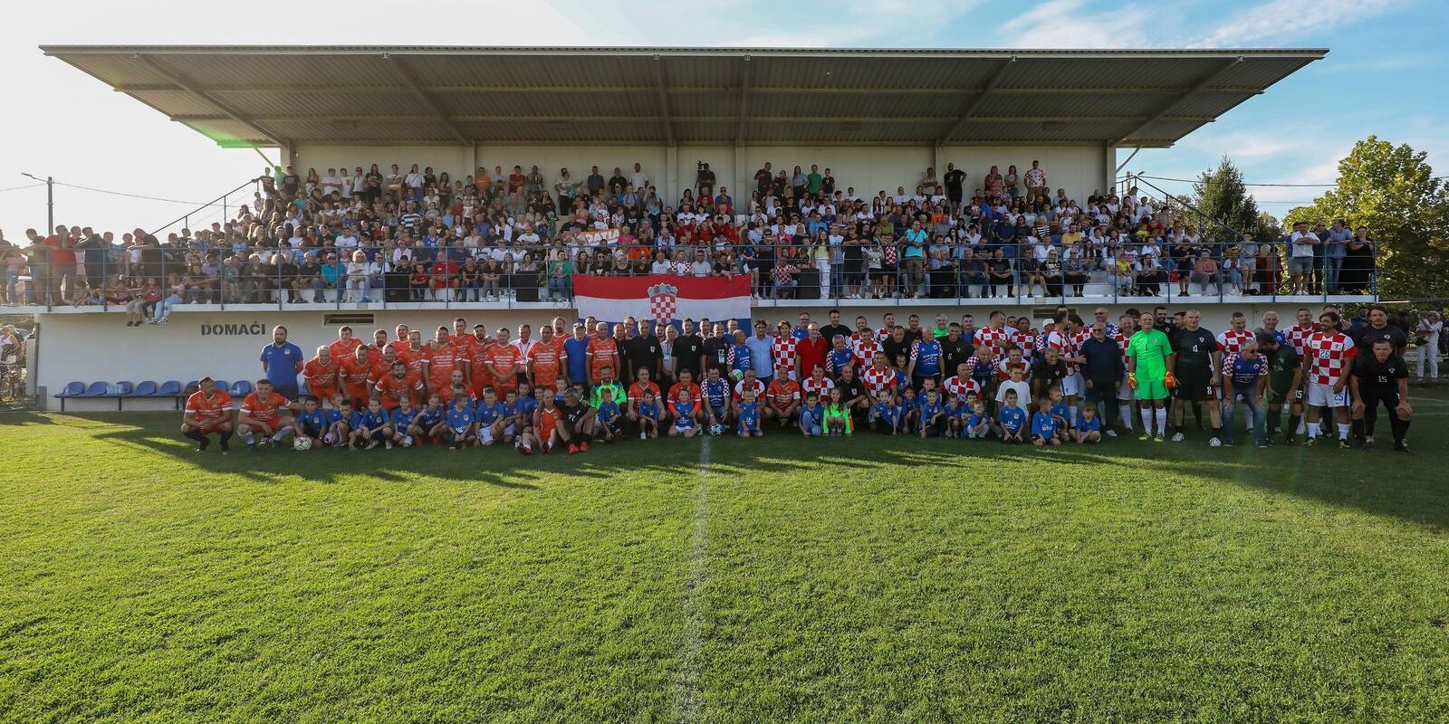 Lekenik: Humanitarna nogometna utakmica povodom 30. godišnjice Humanih zvijezda