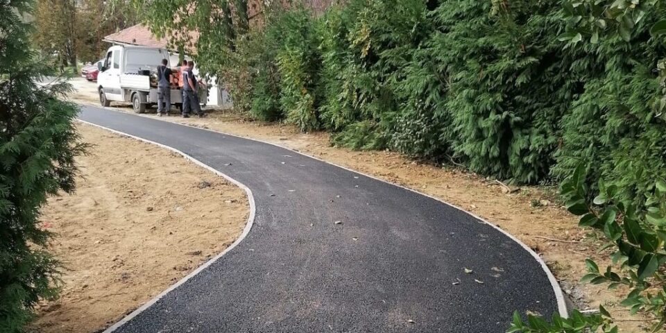 naslovnastazagrobljev