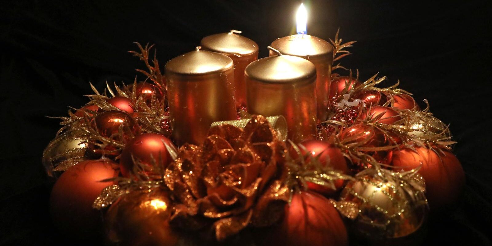 Šibenik: Na prvu nedjelju došašća pali se prva svijeća na adventskom vijencu