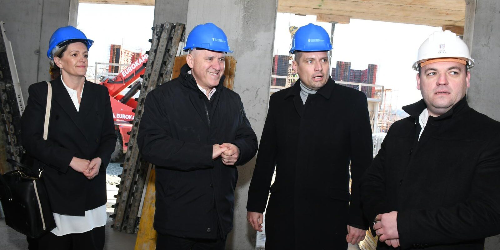 Branko Bačić u Glini obišao gradilišta konstrukcijske obnove