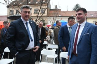 Andrej Plenković i Ivan Celjak na otvorenju obnovljenog Doma zdravlja u Sisku