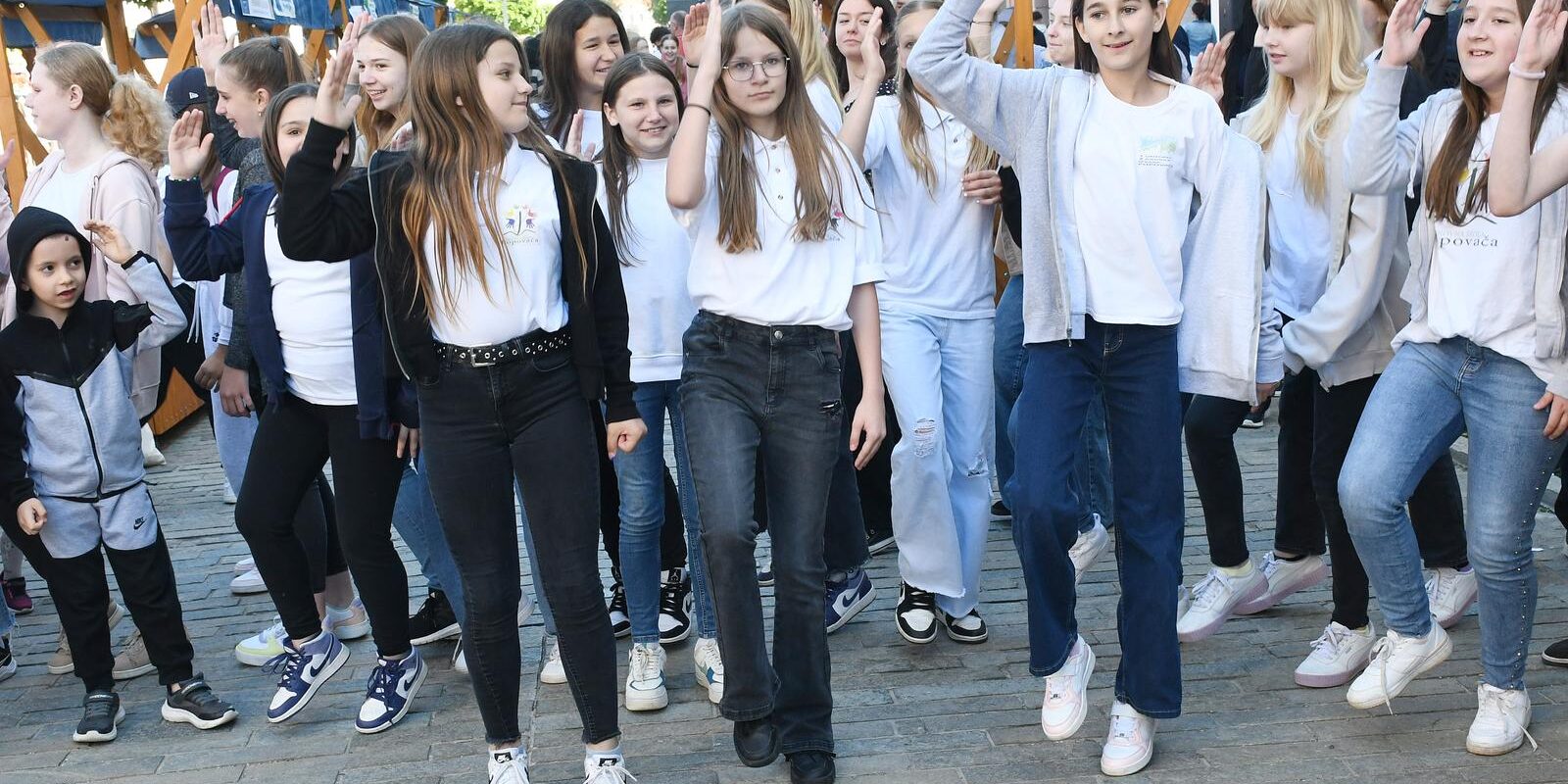 Sisak: Sudionici 5. Palačinka kupa pružili podršku Baby Lasagni uoči nastupa u finalu Eurosonga
