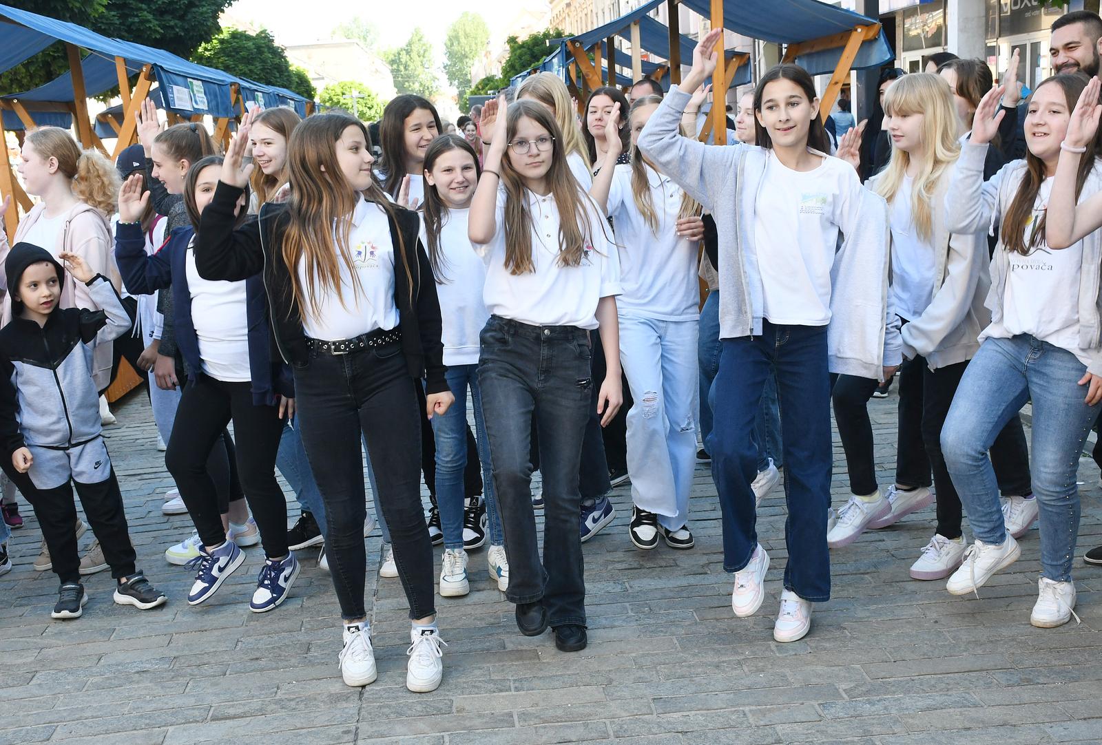 Sisak: Sudionici 5. Palačinka kupa pružili podršku Baby Lasagni uoči nastupa u finalu Eurosonga