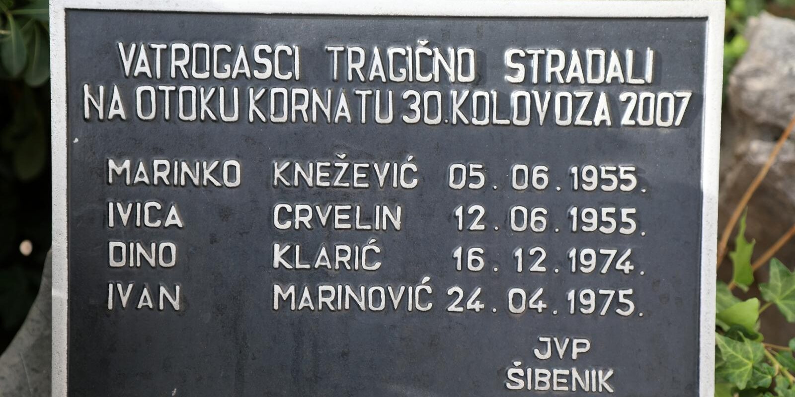 Ispred Vatrogasnog doma u Šibeniku obilježena 16. godišnjica tragedije na Kornatima