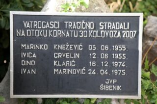 Ispred Vatrogasnog doma u Šibeniku obilježena 16. godišnjica tragedije na Kornatima