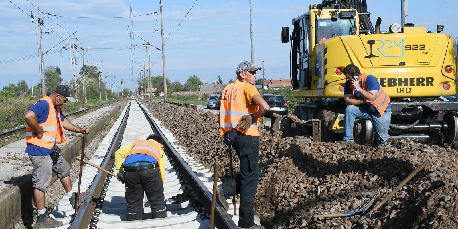 Sisak: Državni tajnik Ministarstva mora, prometa i infrastrukture Žarko Tušek obišao je radove na dionici Kutina – Deanovac