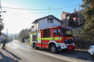 Zagreb: Vatrogasci ugasili požar na kući u Fraterščici