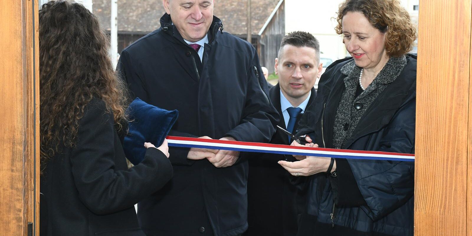 Sisak: Ivan Celjak, Branko Bačić i Nina Obuljen Koržinek otvorili Županijski centar s kongresnom dvoranom