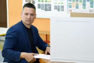 Sisak: Kandidat za gradonačelnika Domagoj Orlić glasovao na lokalnim izborima